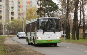 Автобус №26 з табличкою Автовокзал — Обласна лікарня у Черкасах